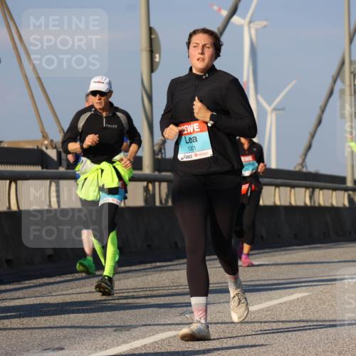 03.10.2025 - Köhlbrandbrückenlauf Strokosch-Dieckow http://msf.ph/oto/9111439 03.10.2025 09:44:07 Position 2 1199, 1301 meine-sportfotos.de