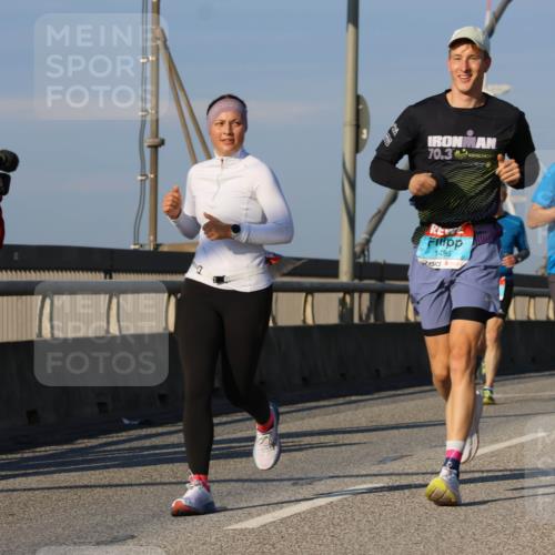 03.10.2025 - Köhlbrandbrückenlauf Strokosch-Dieckow http://msf.ph/oto/9111523 03.10.2025 09:44:18 Position 2 70, 3, 1486, 3250 meine-sportfotos.de