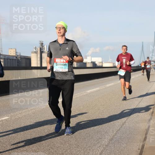 03.10.2025 - Köhlbrandbrückenlauf Lena Gebhardt http://msf.ph/oto/9111534 03.10.2025 09:41:55 Position 2 1086, 1103 meine-sportfotos.de