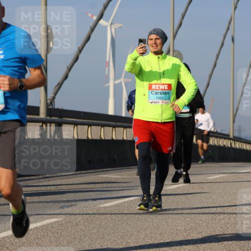 03.10.2025 - Köhlbrandbrückenlauf Strokosch-Dieckow http://msf.ph/oto/9111549 03.10.2025 09:44:21 Position 2 3250, 1451 meine-sportfotos.de