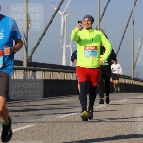 03.10.2025 - Köhlbrandbrückenlauf Strokosch-Dieckow http://msf.ph/oto/9111556 03.10.2025 09:44:21 Position 2 3250, 1451 meine-sportfotos.de