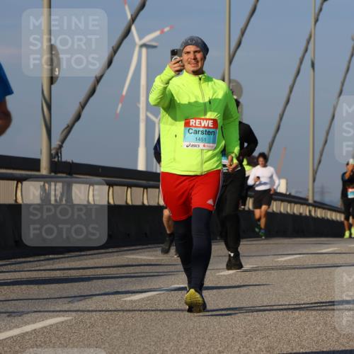 03.10.2025 - Köhlbrandbrückenlauf Strokosch-Dieckow http://msf.ph/oto/9111582 03.10.2025 09:44:21 Position 2 3250, 1451 meine-sportfotos.de