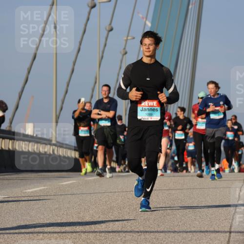 03.10.2025 - Köhlbrandbrückenlauf Strokosch-Dieckow http://msf.ph/oto/9111611 03.10.2025 09:44:25 Position 2 1089 meine-sportfotos.de