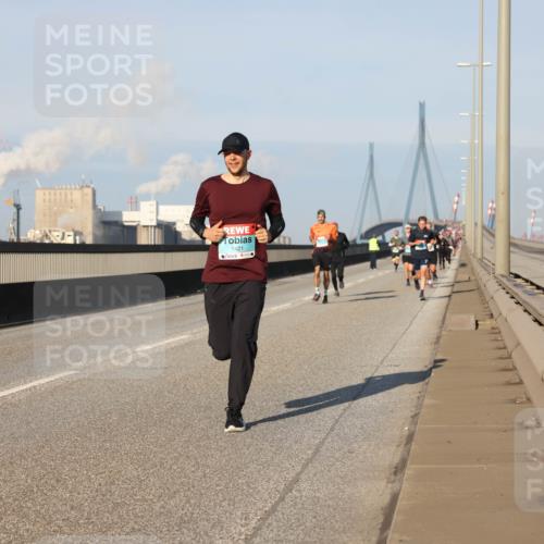03.10.2025 - Köhlbrandbrückenlauf Lena Gebhardt http://msf.ph/oto/9111691 03.10.2025 09:41:59 Position 2 1421 meine-sportfotos.de