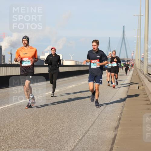 03.10.2025 - Köhlbrandbrückenlauf Lena Gebhardt http://msf.ph/oto/9111749 03.10.2025 09:42:05 Position 2 1101, 3143, 7 meine-sportfotos.de