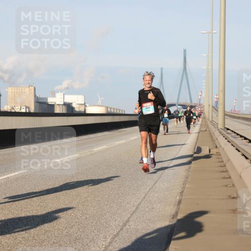 03.10.2025 - Köhlbrandbrückenlauf Lena Gebhardt http://msf.ph/oto/9111824 03.10.2025 09:42:07 Position 2  meine-sportfotos.de