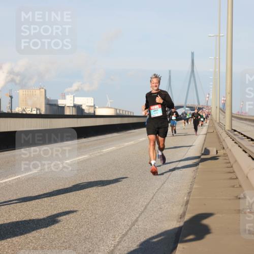 03.10.2025 - Köhlbrandbrückenlauf Lena Gebhardt http://msf.ph/oto/9111831 03.10.2025 09:42:07 Position 2  meine-sportfotos.de