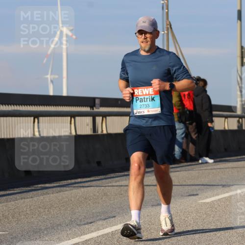 03.10.2025 - Köhlbrandbrückenlauf Strokosch-Dieckow http://msf.ph/oto/9111865 03.10.2025 09:44:52 Position 2 2733 meine-sportfotos.de