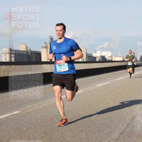 03.10.2025 - Köhlbrandbrückenlauf Lena Gebhardt http://msf.ph/oto/9112035 03.10.2025 09:42:11 Position 2 3181 meine-sportfotos.de