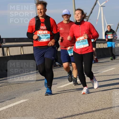 03.10.2025 - Köhlbrandbrückenlauf Strokosch-Dieckow http://msf.ph/oto/9112042 03.10.2025 09:45:12 Position 2 3272, 1716, 153 meine-sportfotos.de