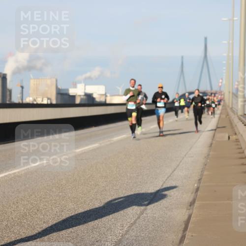 03.10.2025 - Köhlbrandbrückenlauf Lena Gebhardt http://msf.ph/oto/9112058 03.10.2025 09:42:12 Position 2  meine-sportfotos.de