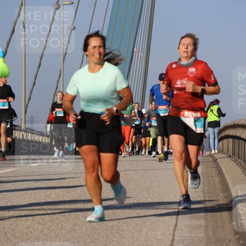 03.10.2025 - Köhlbrandbrückenlauf Strokosch-Dieckow http://msf.ph/oto/9112105 03.10.2025 09:45:19 Position 2 6 meine-sportfotos.de
