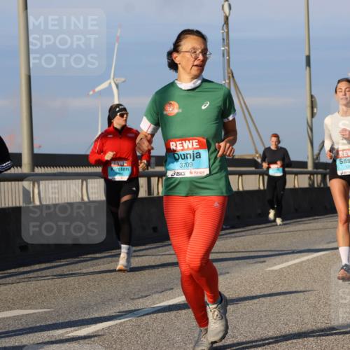03.10.2025 - Köhlbrandbrückenlauf Strokosch-Dieckow http://msf.ph/oto/9112284 03.10.2025 09:45:35 Position 2 37341, 3709, 1203 meine-sportfotos.de