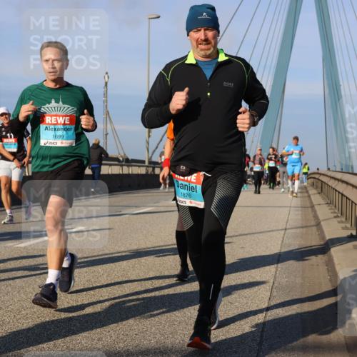 03.10.2025 - Köhlbrandbrückenlauf Strokosch-Dieckow http://msf.ph/oto/9112398 03.10.2025 09:45:44 Position 2 1699, 1, 1876 meine-sportfotos.de