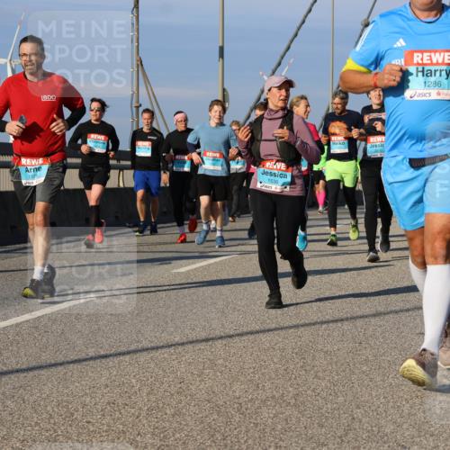 03.10.2025 - Köhlbrandbrückenlauf Strokosch-Dieckow http://msf.ph/oto/9112444 03.10.2025 09:45:50 Position 2 1243, 1375, 1536, 1163, 1286 meine-sportfotos.de