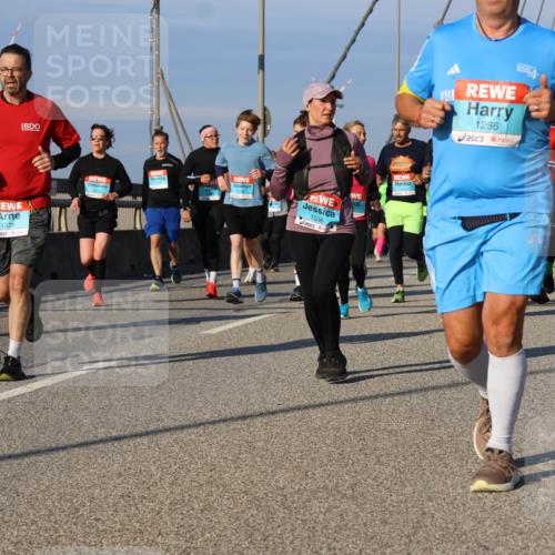 03.10.2025 - Köhlbrandbrückenlauf Strokosch-Dieckow http://msf.ph/oto/9112456 03.10.2025 09:45:51 Position 2 1375, 1536, 1286 meine-sportfotos.de