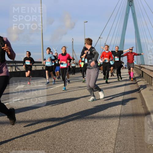 03.10.2025 - Köhlbrandbrückenlauf Strokosch-Dieckow http://msf.ph/oto/9112471 03.10.2025 09:45:53 Position 2 1536 meine-sportfotos.de