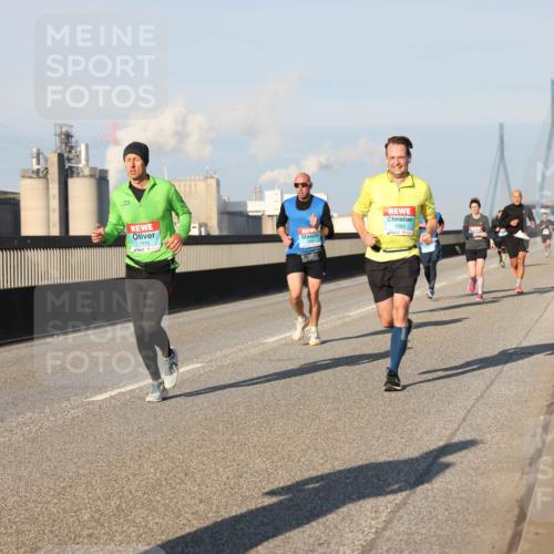 03.10.2025 - Köhlbrandbrückenlauf Lena Gebhardt http://msf.ph/oto/9112567 03.10.2025 09:42:29 Position 2 1010, 1083 meine-sportfotos.de