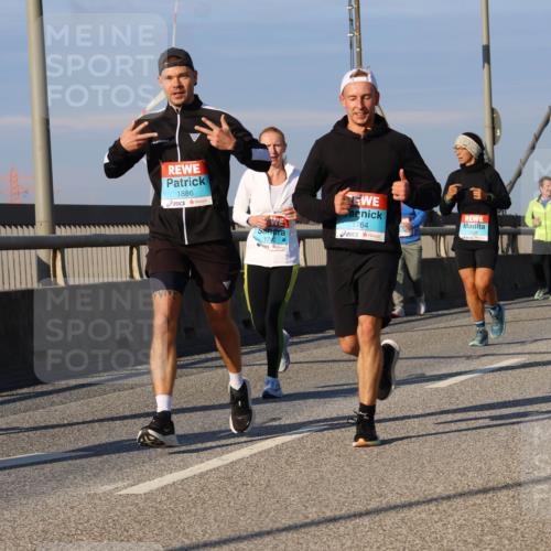 03.10.2025 - Köhlbrandbrückenlauf Strokosch-Dieckow http://msf.ph/oto/9112622 03.10.2025 09:46:05 Position 2 1886, 764, 1742 meine-sportfotos.de