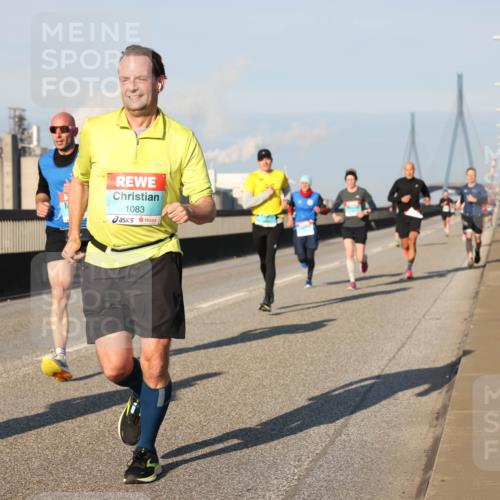 03.10.2025 - Köhlbrandbrückenlauf Lena Gebhardt http://msf.ph/oto/9112638 03.10.2025 09:42:30 Position 2 1083 meine-sportfotos.de