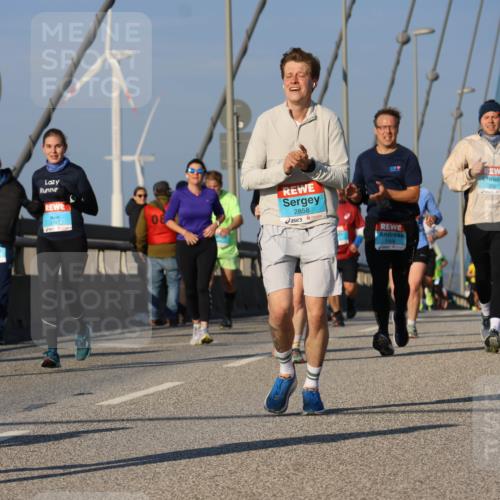 03.10.2025 - Köhlbrandbrückenlauf Strokosch-Dieckow http://msf.ph/oto/9112679 03.10.2025 09:46:12 Position 2 08, 2858, 2027 meine-sportfotos.de