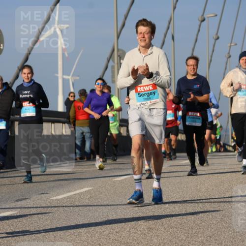 03.10.2025 - Köhlbrandbrückenlauf Strokosch-Dieckow http://msf.ph/oto/9112684 03.10.2025 09:46:12 Position 2 08, 3743, 2858, 2027 meine-sportfotos.de