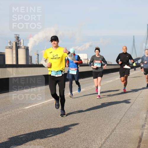 03.10.2025 - Köhlbrandbrückenlauf Lena Gebhardt http://msf.ph/oto/9112729 03.10.2025 09:42:32 Position 2 3332 meine-sportfotos.de