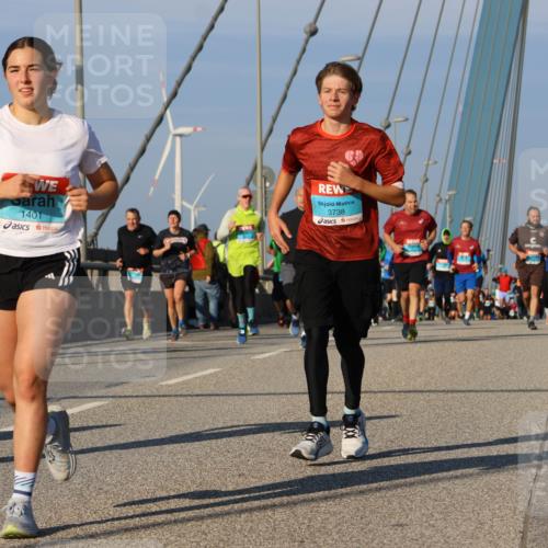 03.10.2025 - Köhlbrandbrückenlauf Strokosch-Dieckow http://msf.ph/oto/9112837 03.10.2025 09:46:30 Position 2 1401, 3738 meine-sportfotos.de
