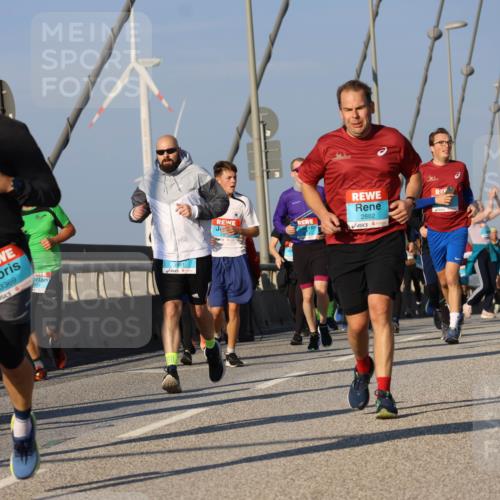 03.10.2025 - Köhlbrandbrückenlauf Strokosch-Dieckow http://msf.ph/oto/9112873 03.10.2025 09:46:34 Position 2 3369, 2881, 2882 meine-sportfotos.de