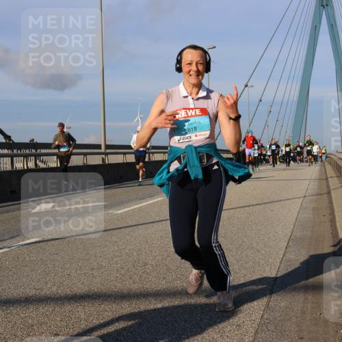 03.10.2025 - Köhlbrandbrückenlauf Strokosch-Dieckow http://msf.ph/oto/9113029 03.10.2025 09:46:54 Position 2 8818 meine-sportfotos.de