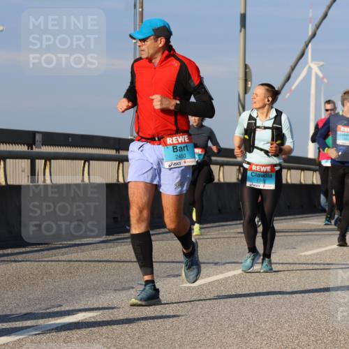 03.10.2025 - Köhlbrandbrückenlauf Strokosch-Dieckow http://msf.ph/oto/9113034 03.10.2025 09:46:58 Position 2 2450, 1919 meine-sportfotos.de