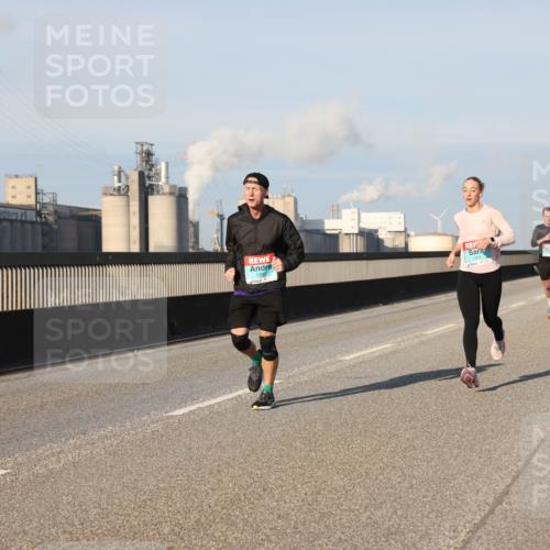 03.10.2025 - Köhlbrandbrückenlauf Lena Gebhardt http://msf.ph/oto/9113046 03.10.2025 09:42:38 Position 2 1703, 1251 meine-sportfotos.de