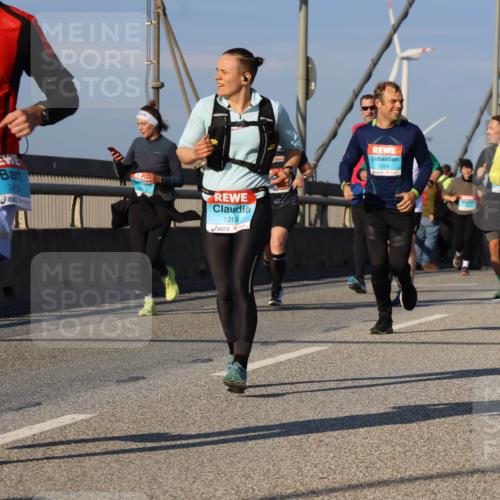 03.10.2025 - Köhlbrandbrückenlauf Strokosch-Dieckow http://msf.ph/oto/9113051 03.10.2025 09:46:59 Position 2 2450, 1919, 1558, 1464 meine-sportfotos.de