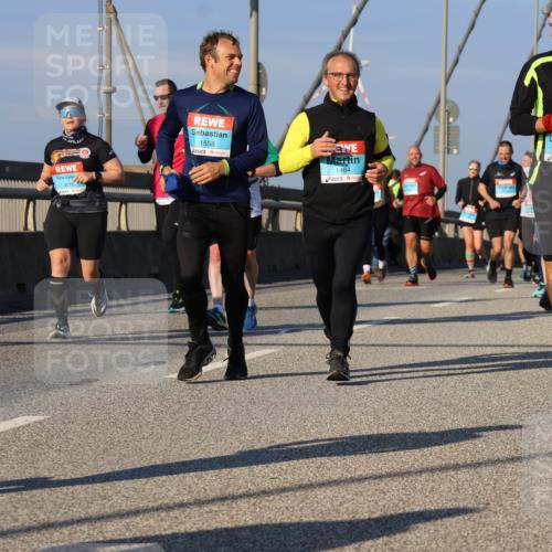 03.10.2025 - Köhlbrandbrückenlauf Strokosch-Dieckow http://msf.ph/oto/9113066 03.10.2025 09:47:01 Position 2 1583, 3011, 1558, 1464, 1201 meine-sportfotos.de