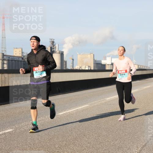03.10.2025 - Köhlbrandbrückenlauf Lena Gebhardt http://msf.ph/oto/9113089 03.10.2025 09:42:39 Position 2 1703, 1251 meine-sportfotos.de