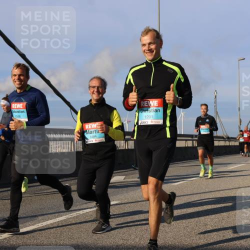 03.10.2025 - Köhlbrandbrückenlauf Strokosch-Dieckow http://msf.ph/oto/9113097 03.10.2025 09:47:04 Position 2 1558, 1464, 1201 meine-sportfotos.de