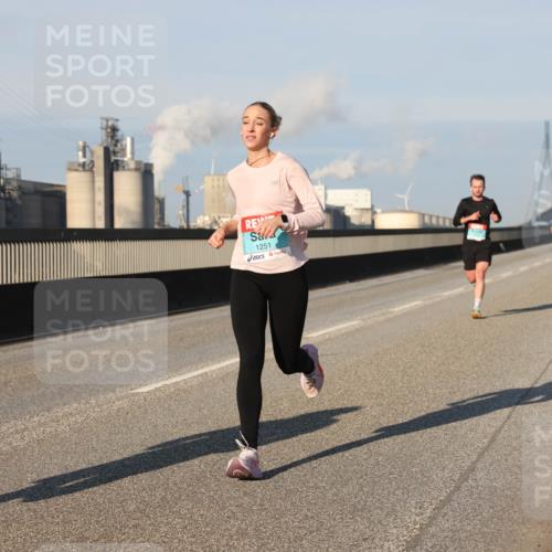 03.10.2025 - Köhlbrandbrückenlauf Lena Gebhardt http://msf.ph/oto/9113133 03.10.2025 09:42:40 Position 2 1251 meine-sportfotos.de