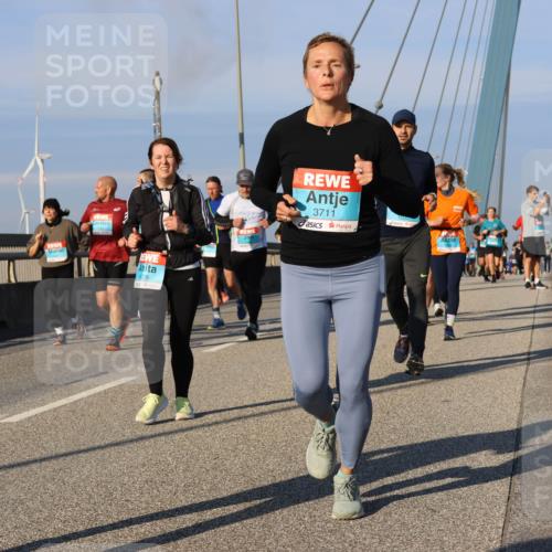03.10.2025 - Köhlbrandbrückenlauf Strokosch-Dieckow http://msf.ph/oto/9113161 03.10.2025 09:47:09 Position 2 5, 879, 3711, 1605 meine-sportfotos.de