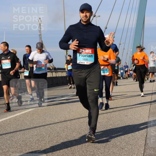 03.10.2025 - Köhlbrandbrückenlauf Strokosch-Dieckow http://msf.ph/oto/9113182 03.10.2025 09:47:10 Position 2 1191, 1181, 1491, 1605, 1858 meine-sportfotos.de