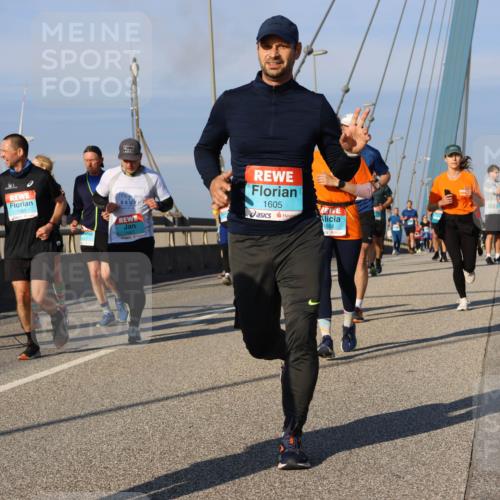 03.10.2025 - Köhlbrandbrückenlauf Strokosch-Dieckow http://msf.ph/oto/9113185 03.10.2025 09:47:10 Position 2 1191, 1181, 1491, 1605, 1858 meine-sportfotos.de