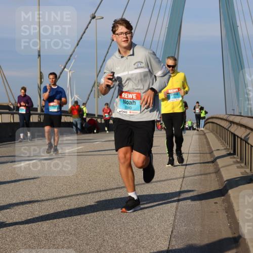 03.10.2025 - Köhlbrandbrückenlauf Strokosch-Dieckow http://msf.ph/oto/9113301 03.10.2025 09:47:22 Position 2 2040, 1701 meine-sportfotos.de