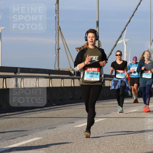 03.10.2025 - Köhlbrandbrückenlauf Strokosch-Dieckow http://msf.ph/oto/9113323 03.10.2025 09:47:28 Position 2 2471, 1331 meine-sportfotos.de