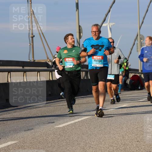 03.10.2025 - Köhlbrandbrückenlauf Strokosch-Dieckow http://msf.ph/oto/9113495 03.10.2025 09:47:47 Position 2 1534, 1642, 3392 meine-sportfotos.de