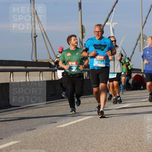 03.10.2025 - Köhlbrandbrückenlauf Strokosch-Dieckow http://msf.ph/oto/9113503 03.10.2025 09:47:47 Position 2 1642, 3392 meine-sportfotos.de