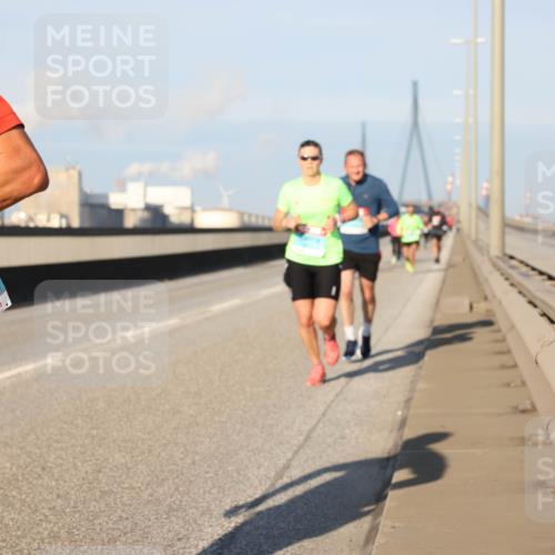 03.10.2025 - Köhlbrandbrückenlauf Lena Gebhardt http://msf.ph/oto/9113523 03.10.2025 09:42:48 Position 2 1210 meine-sportfotos.de