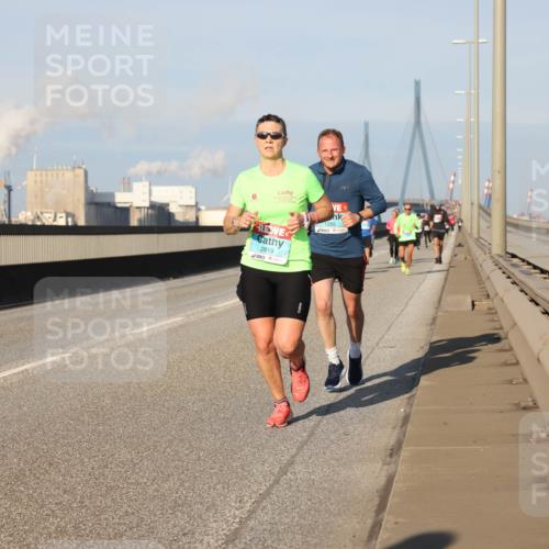 03.10.2025 - Köhlbrandbrückenlauf Lena Gebhardt http://msf.ph/oto/9113553 03.10.2025 09:42:48 Position 2 2819, 1265 meine-sportfotos.de