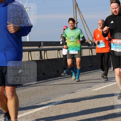03.10.2025 - Köhlbrandbrückenlauf Strokosch-Dieckow http://msf.ph/oto/9113568 03.10.2025 09:47:54 Position 2 3238, 1362, 2747, 3515, 80 meine-sportfotos.de