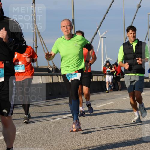 03.10.2025 - Köhlbrandbrückenlauf Strokosch-Dieckow http://msf.ph/oto/9113584 03.10.2025 09:47:55 Position 2 1362, 3515, 2747, 02 meine-sportfotos.de
