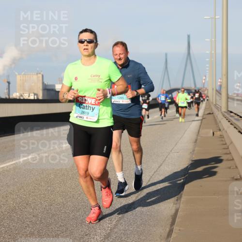 03.10.2025 - Köhlbrandbrückenlauf Lena Gebhardt http://msf.ph/oto/9113595 03.10.2025 09:42:49 Position 2 2819, 1265 meine-sportfotos.de