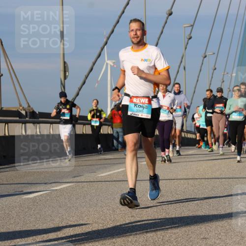 03.10.2025 - Köhlbrandbrückenlauf Strokosch-Dieckow http://msf.ph/oto/9113620 03.10.2025 09:47:59 Position 2 3345, 08 meine-sportfotos.de